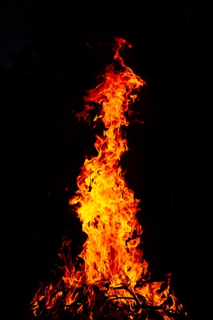 La diversidad cultural del simbolismo del ópalo de fuego en la terapia psicológica