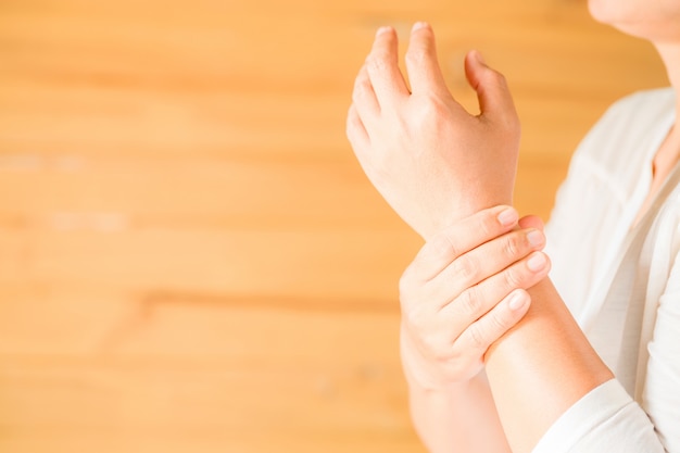 Dolor de muñeca: más que una molestia física, un símbolo de esfuerzo y perseverancia