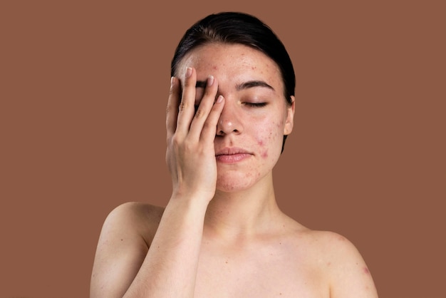 El Significado del símbolo de la piel: descifrando los problemas dermatológicos como reflejo de nuestra salud emocional
