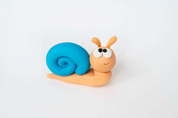 El caracol en distintas culturas, etnias y religiones: Explora cómo diferentes sociedades interpretan y valoran al caracol en sus tradiciones y creencias.