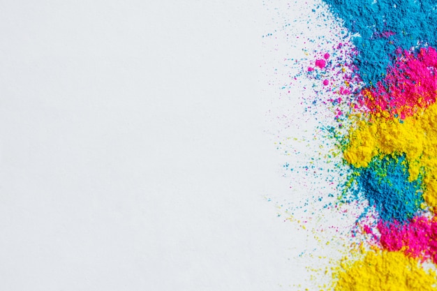 El simbolismo del color blanco en diferentes culturas y religiones: explora cómo este color es interpretado en distintas partes del mundo.