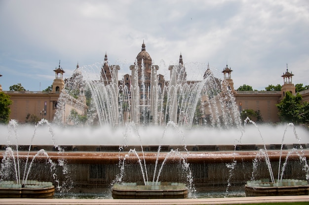 La fuente de agua: un símbolo de vida y purificación