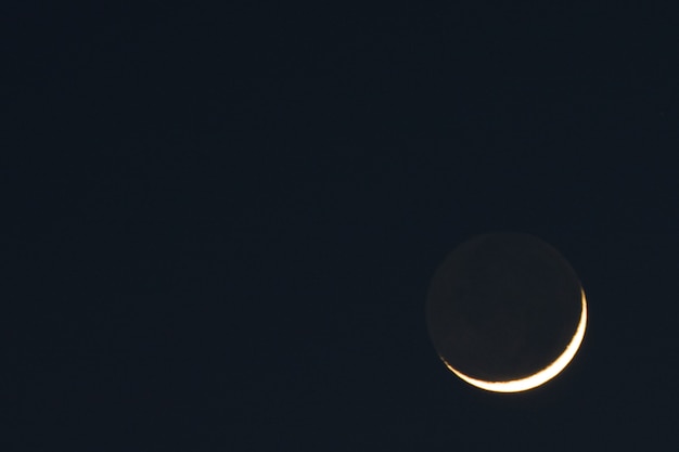 La luz de luna: un símbolo de misterio y romanticismo