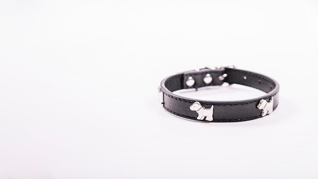 Los collares de protección: un símbolo de seguridad y creencia en diferentes culturas y religiones.