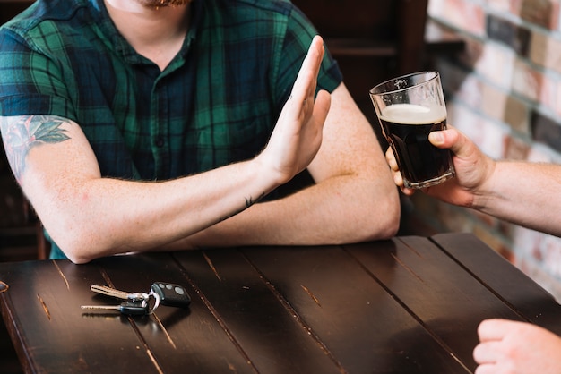 Qué significa soñar con alcohol