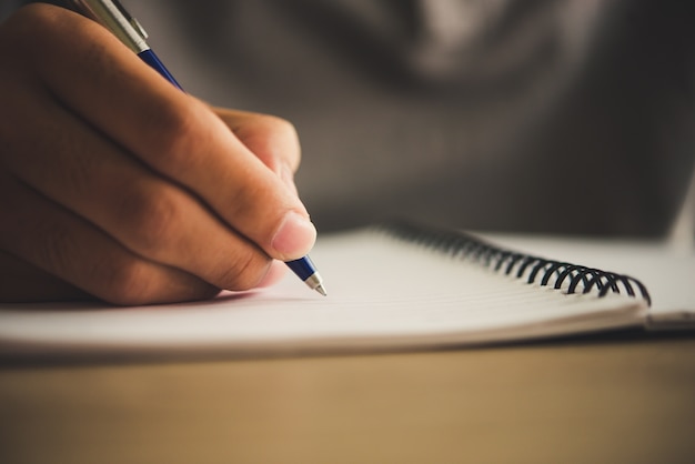 Qué significa soñar con escribir