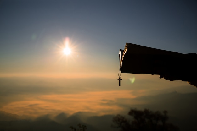 Qué significa soñar con religión