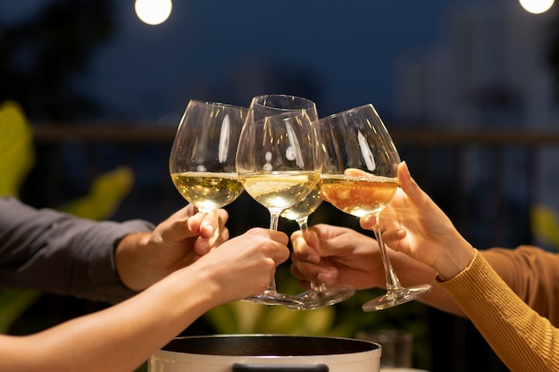 Significado de soñar con brindis